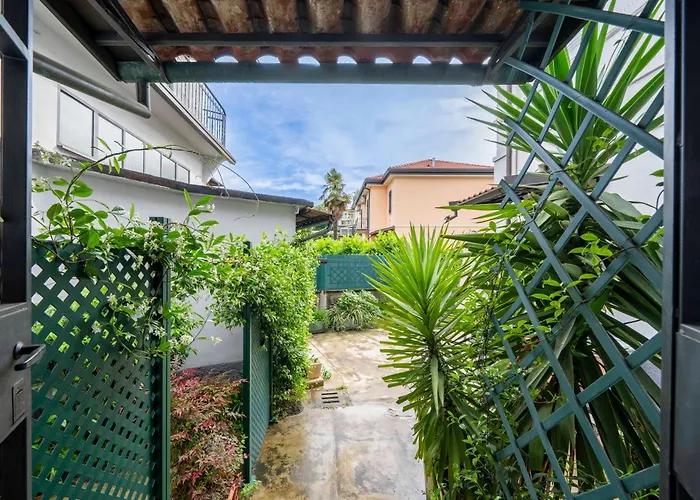 Duomo 15' - 5' From Station With Wifi And A-c