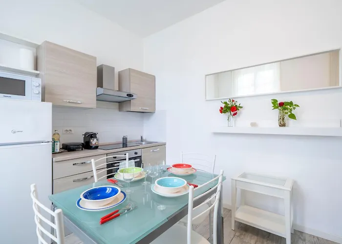 Lejlighed Duomo 15' - 5' From Station With Wifi And A-c Milano