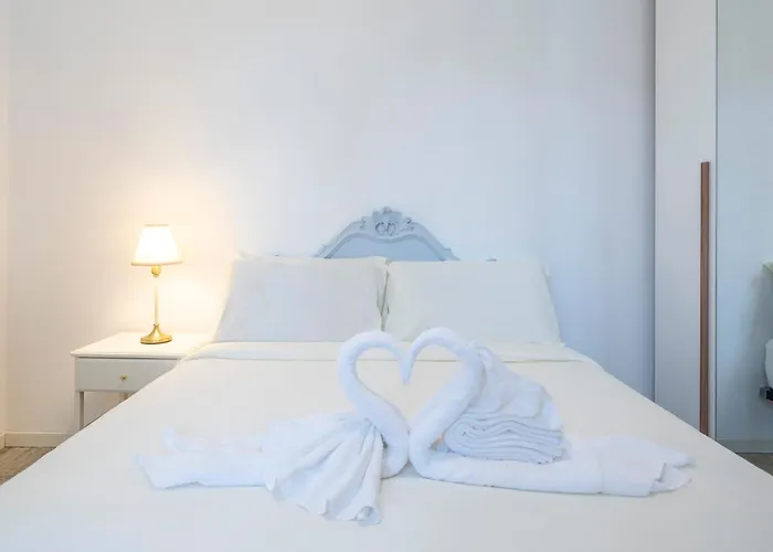 Duomo 15' - 5' From Station With Wifi And A-c Lejlighed *