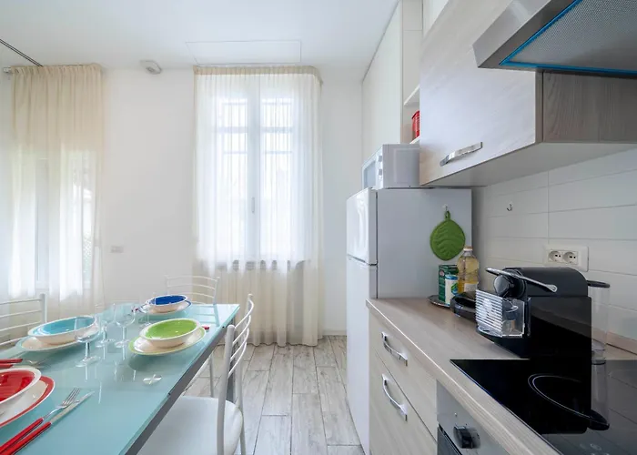 Duomo 15' - 5' From Station With Wifi And A-c