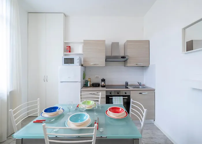 Duomo 15' - 5' From Station With Wifi And A-c Lejlighed *