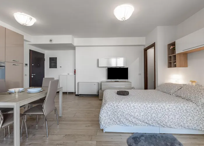 Monolocale Con Balcone Self Check In Sempione *