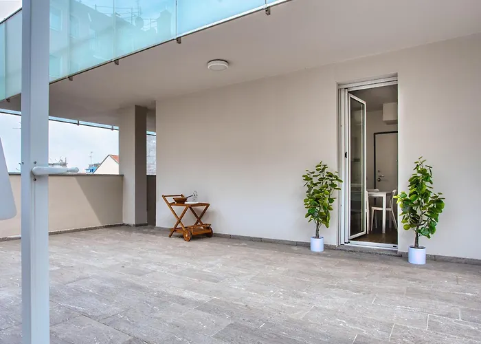 Just Urban - Modern 1-br Flat With 90 Sqm Terrace - M4 Tolstoj Μιλάνο