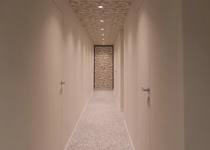 Apartmán Gino - Metro M1 - Rembrandt 45 *