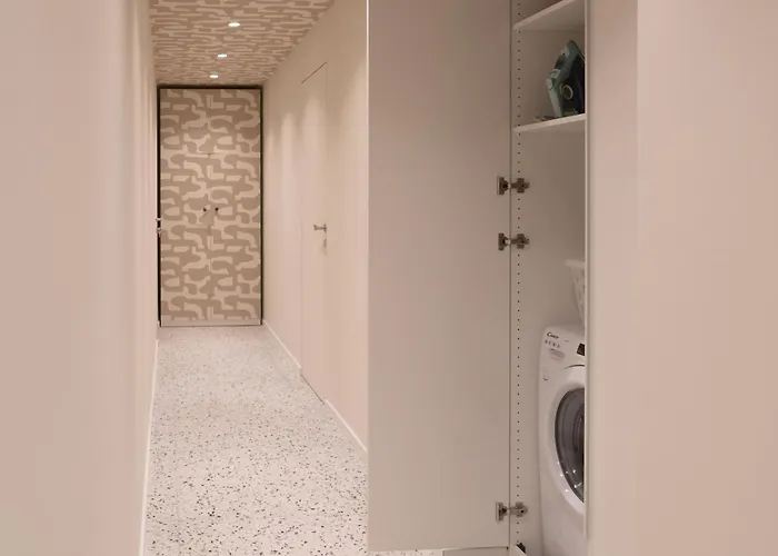 Apartmán Vitrail - Metro M1 - Rembrandt 45 *