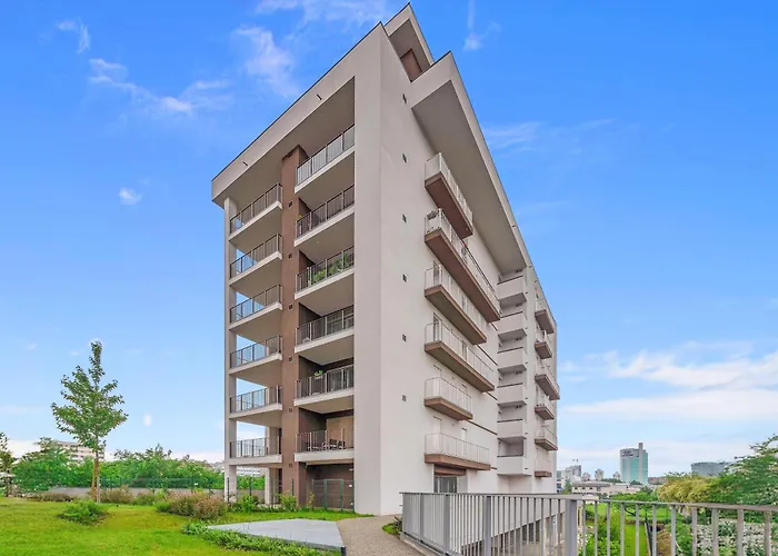 Airy With Balcony & Garage By Ndp Rent *