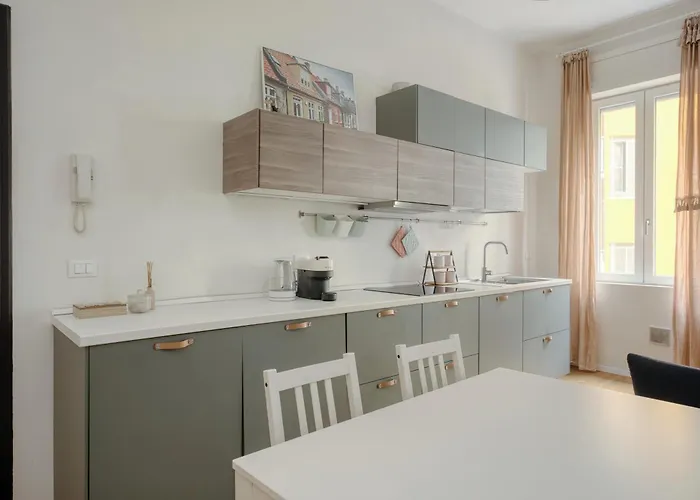 公寓 Domusmi Orombelli 16 米兰