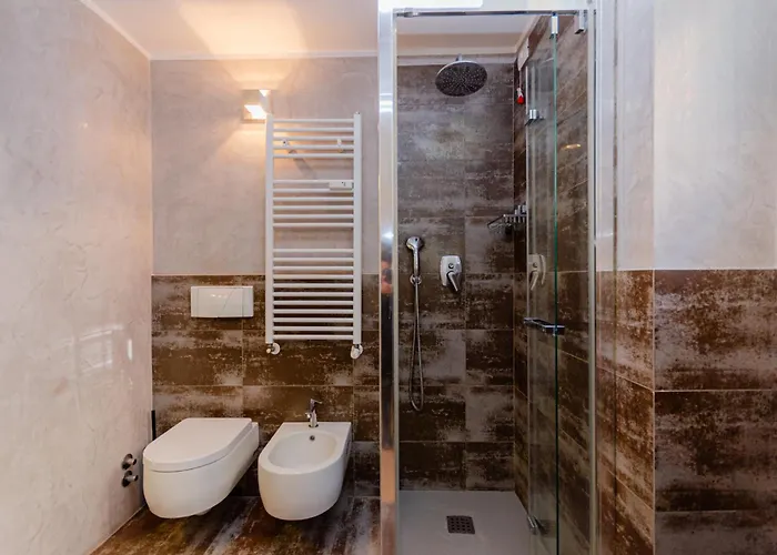 Luxury 3 Fiat, Ariberto Home, Tra Centro Storico Di E Navigli, Con Spaziosa Jacuzzi 公寓 *