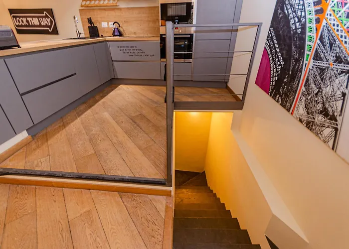 Luxury 3 Fiat, Ariberto Home, Tra Centro Storico Di E Navigli, Con Spaziosa Jacuzzi *