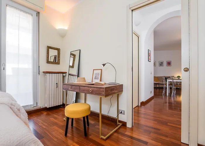 Flat In Center With Terrace, Near Garibaldi Fs * Milán