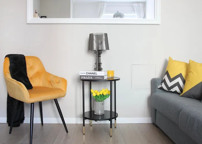 Solari Apartment, Fashion Street