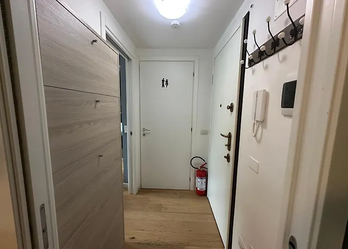 Metro Famagosta - Modern Free Wifi & Parking Lejlighed