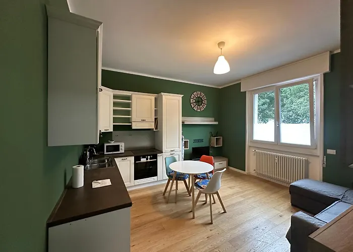 Metro Famagosta - Modern Free Wifi & Parking *