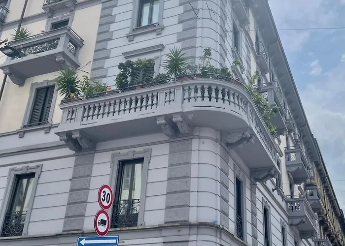 Younique Boutique 4*