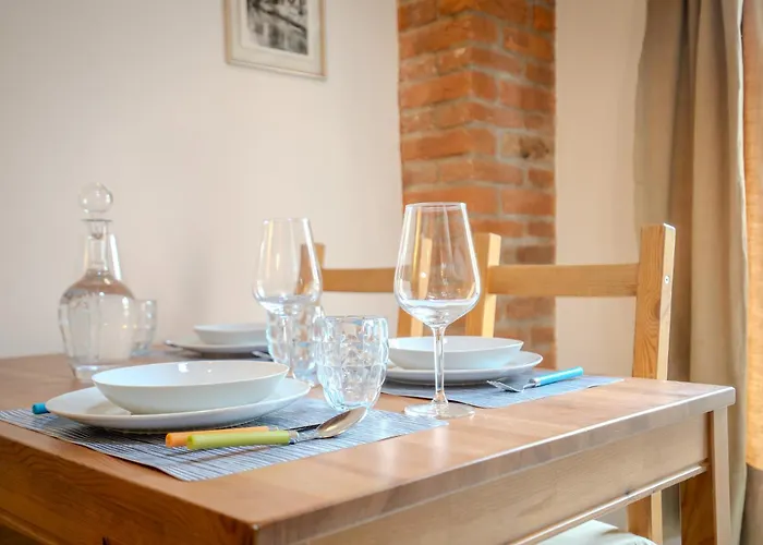 Guesthost - Casa Acqua&cielo アパート ミラノ