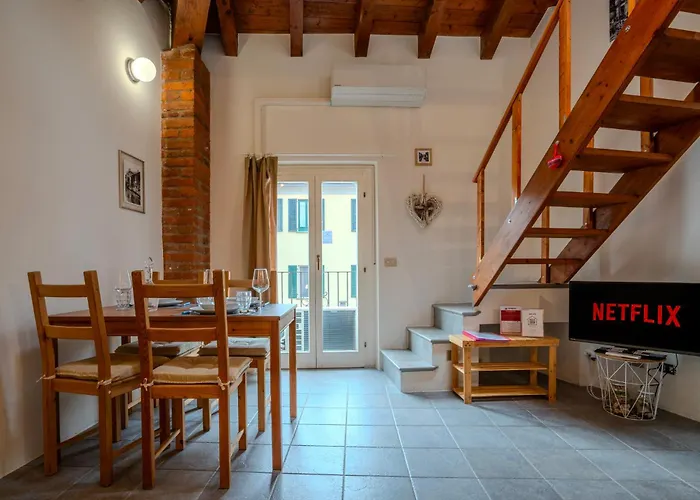 Guesthost - Casa Acqua&cielo アパート *