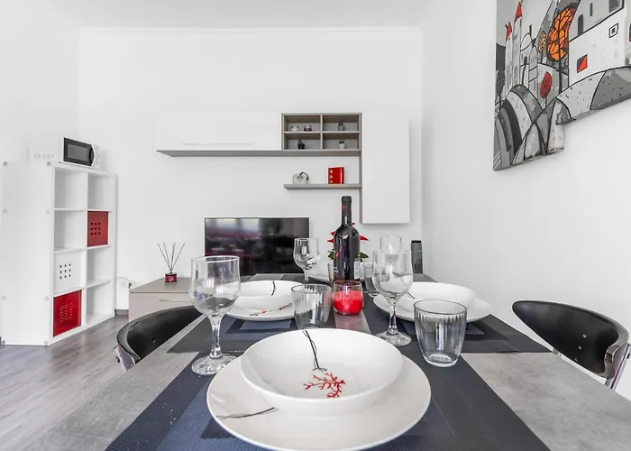 Luxury Dream - Duomo 10min Free Fast Wi-fi And Ac Train Station Porta Vittoria 290mt