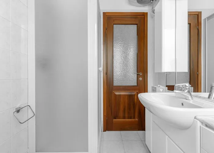 Luxury Dream - Duomo 10min Free Fast Wi-fi And Ac Train Station Porta Vittoria 290mt * Milán