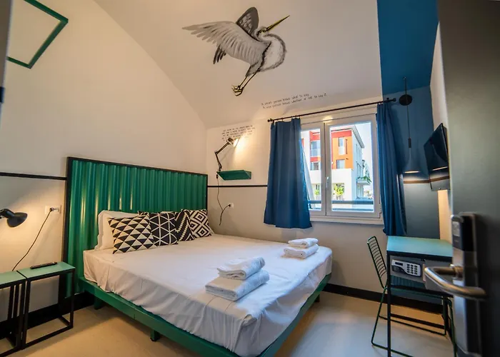 Hostel Yellowsquare *