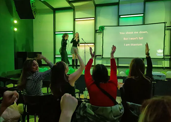 Yellowsquare Hostel *