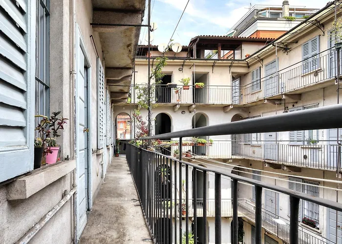 Apartamento Farini 6 *