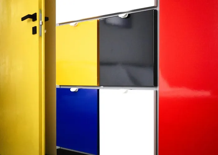 Апартаменты Casa Mondrian Милан