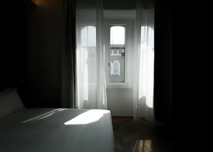 Rossovino Boutique 3* Milano