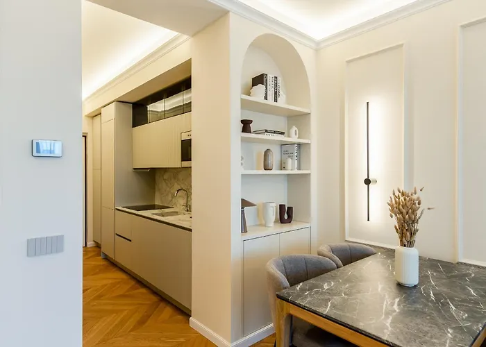 Lumen - Skyline View Attic 아파트 *