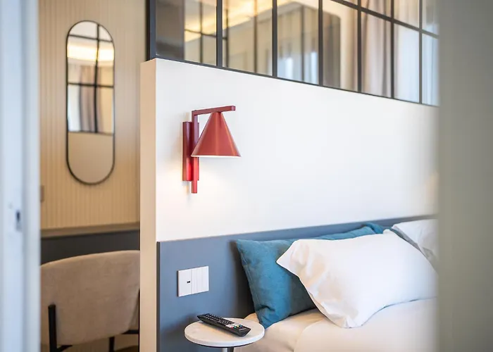 Lumen - Skyline View Attic 아파트 *