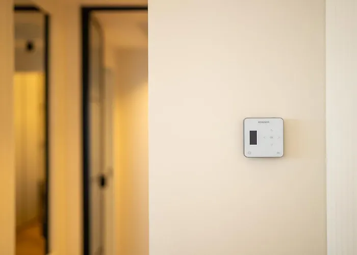 Lumen - Skyline View Attic 아파트 *