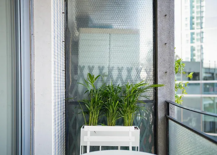 Lumen - Skyline View Attic