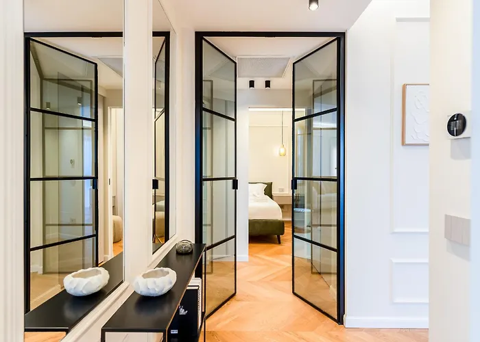 Lumen - Skyline View Attic 아파트 *