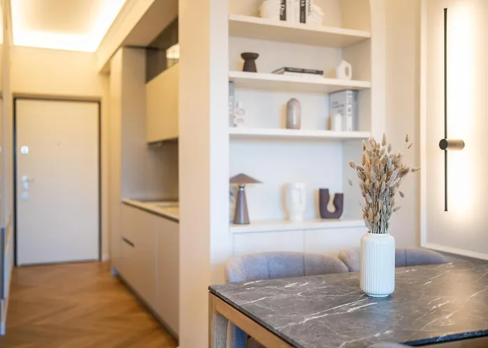 Lumen - Skyline View Attic 아파트 *