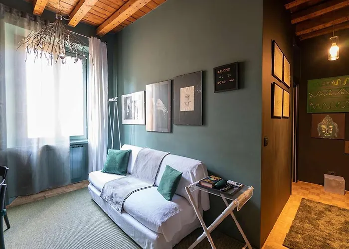 Arts At Porta Venezia I *