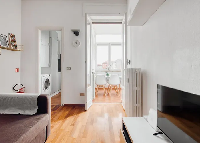 Deltico; 4 Guests In Washington Area * Milan