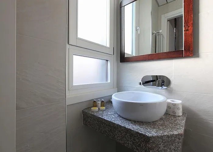 Economico E Strategico A Quattro Fermate Da Piazza Duomo Lejlighed