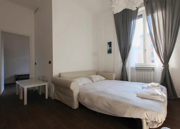 Economico E Strategico A Quattro Fermate Da Piazza Duomo