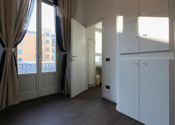 Economico E Strategico A Quattro Fermate Da Piazza Duomo Lejlighed