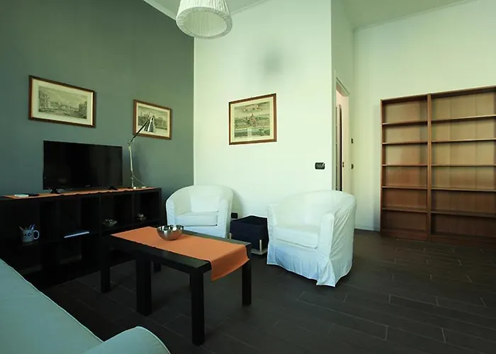 Economico E Strategico A Quattro Fermate Da Piazza Duomo *