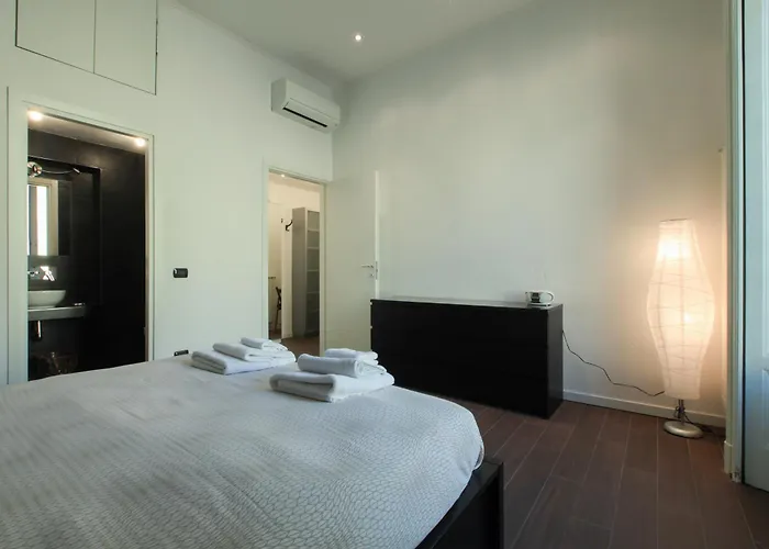 Economico E Strategico A Quattro Fermate Da Piazza Duomo Lejlighed