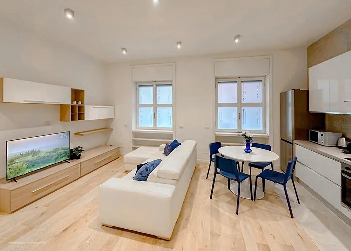 Santa Croce - 10 Mins From Duomo Appartement Milaan