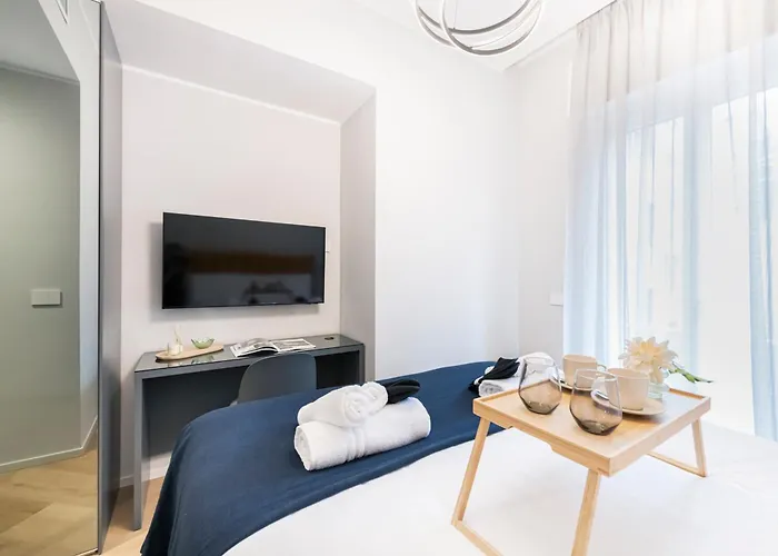 Easylife * Milan