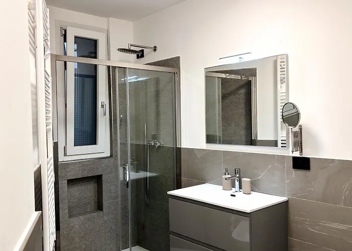 Hostmate - - Pistrucci * Milano