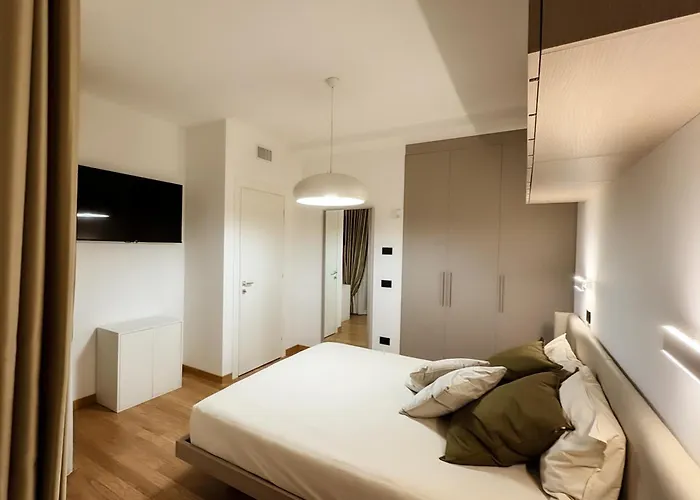 Hostmate - - Pistrucci * Milano