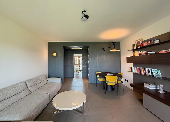 80m2, 7 Piano, Bilocale Con 2 Terrazze E 2 Bagni * Milão