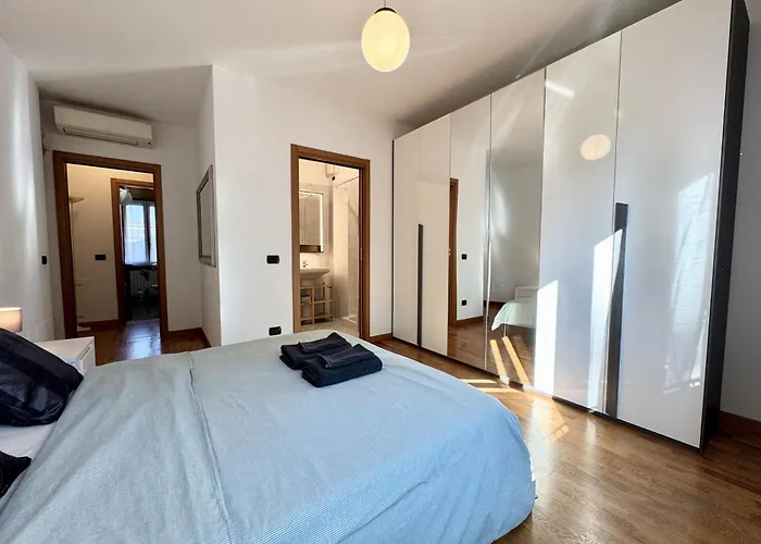 Spacious 2-bedroom With Large Terrace * Milánó