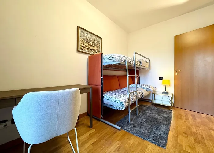 Spacious 2-bedroom With Large Terrace Apartman *