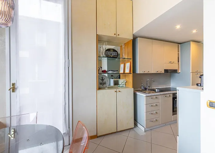 Brera, Posizione Con Terrazza E Vista Mozzafiato 아파트 밀라노