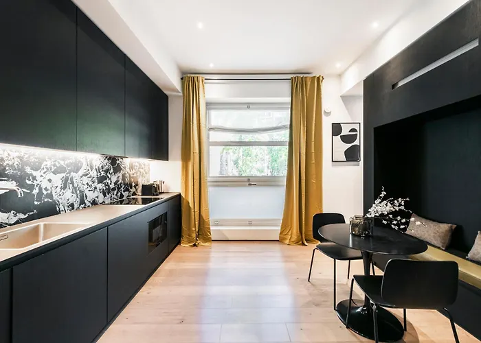 Easylife - - Magenta 83s - Magenta * Milano