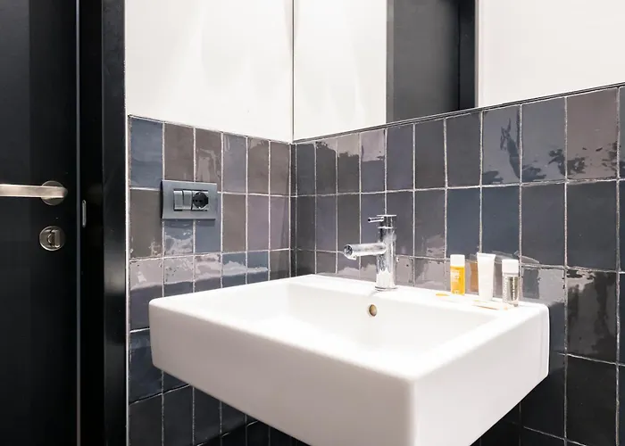 Easylife - - Magenta 83s - Magenta